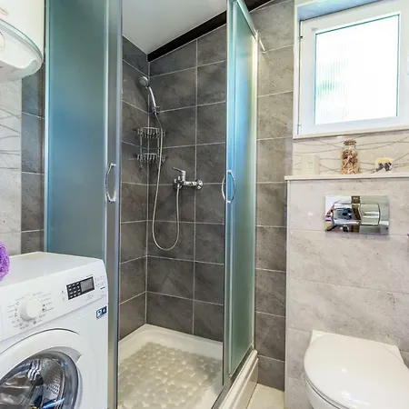 Hrvatin Апартаменты *