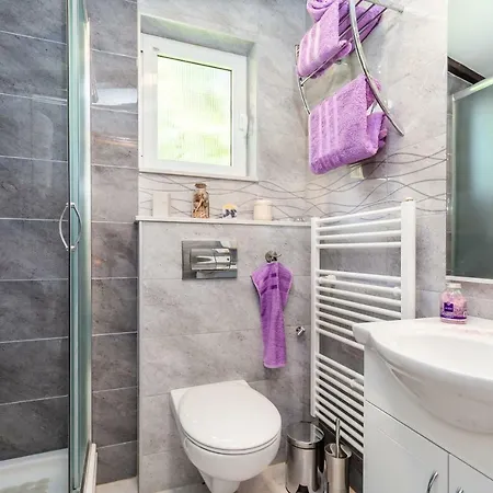 Hrvatin Опатия