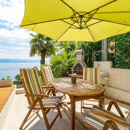 Hrvatin Апартаменты Опатия