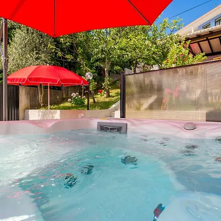 Hrvatin Апартаменты Опатия