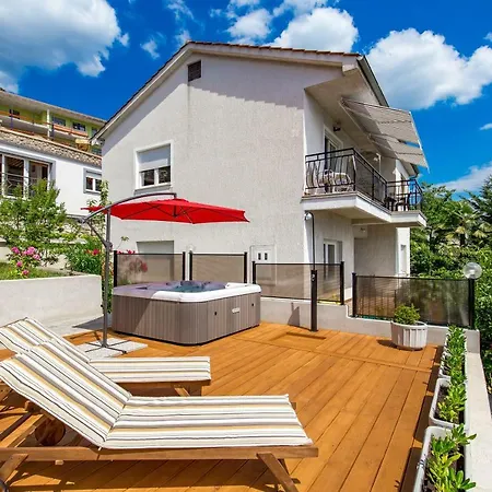 Hrvatin Apartment *